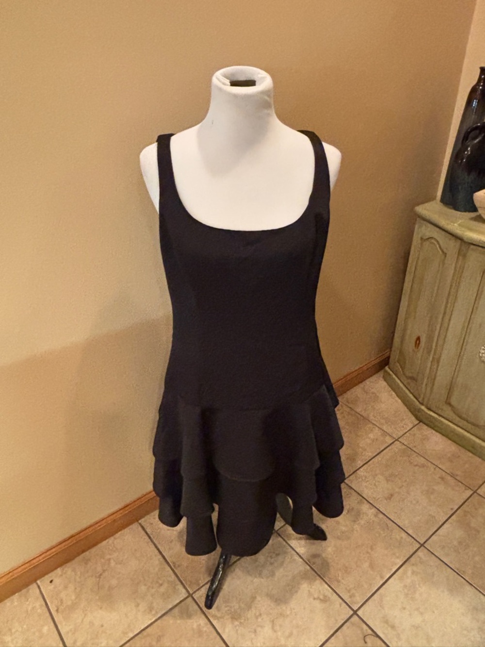 Lauren Ralph Lauren Black Sleeveless Cocktail Dress with Ruffled Skirt Size 12